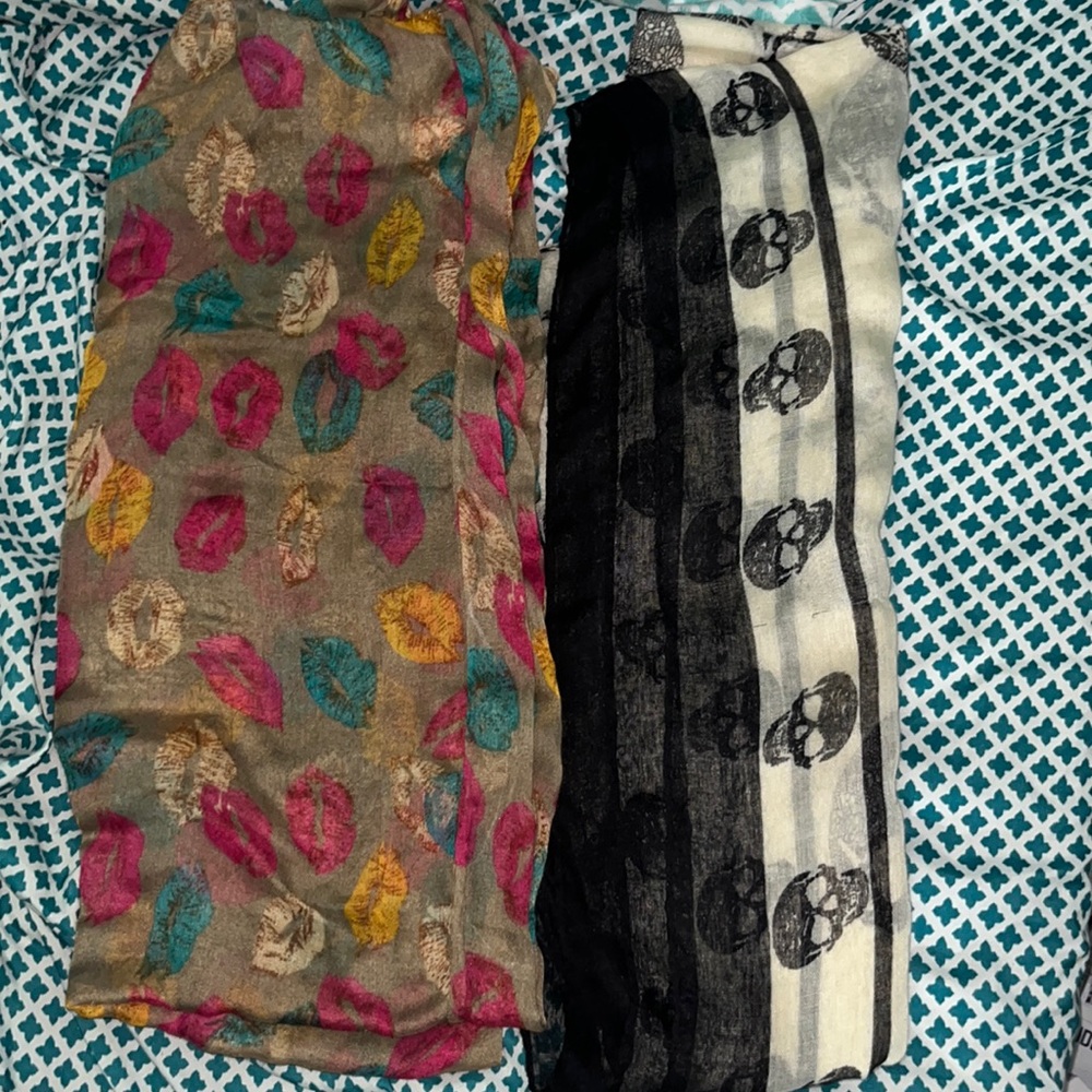 2 beautiful newish SCARVES!!!!